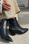 It'S All About Walking Boot | Black
