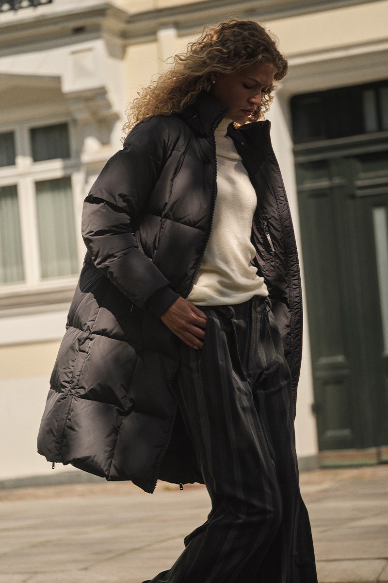 Nova Square Down Coat | Black – Statebird