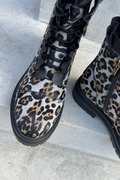 Pretty 22 |  Grey Leopard